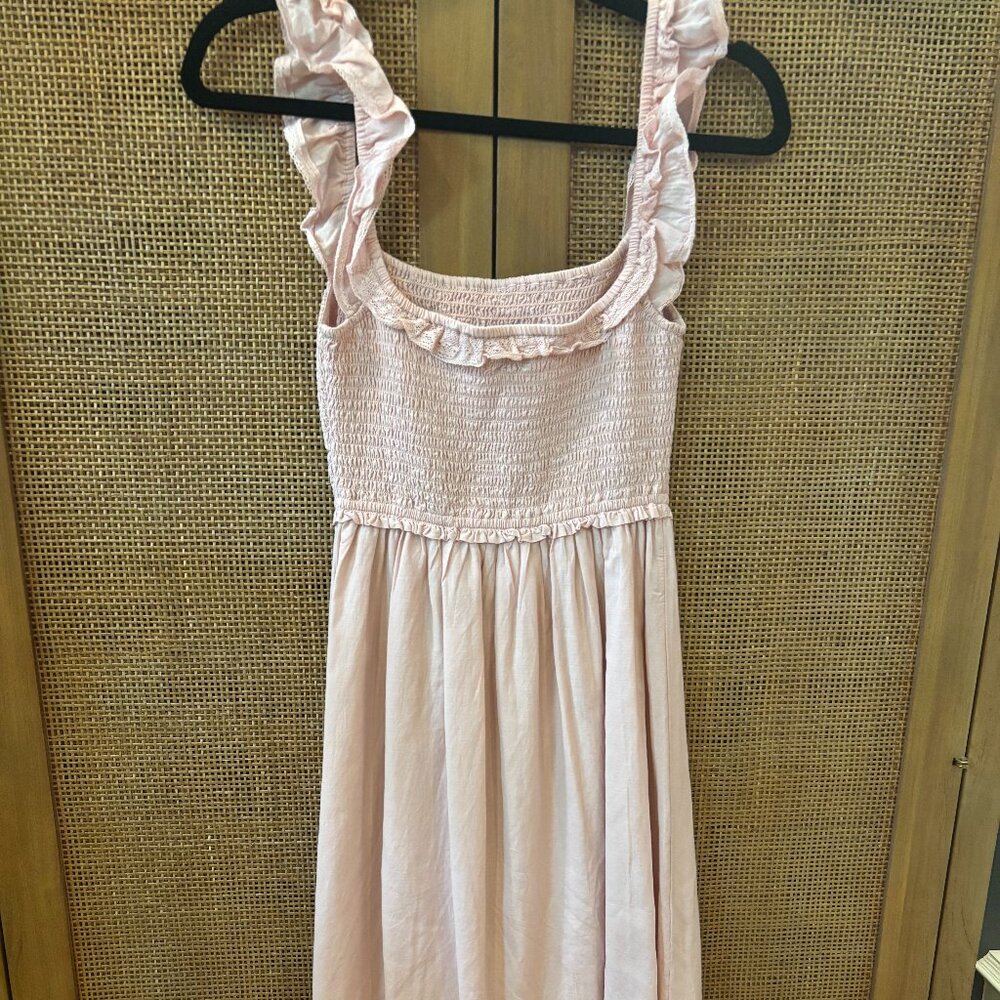 Aritzia Wilfred Smocked Dress, Pink Size Small
